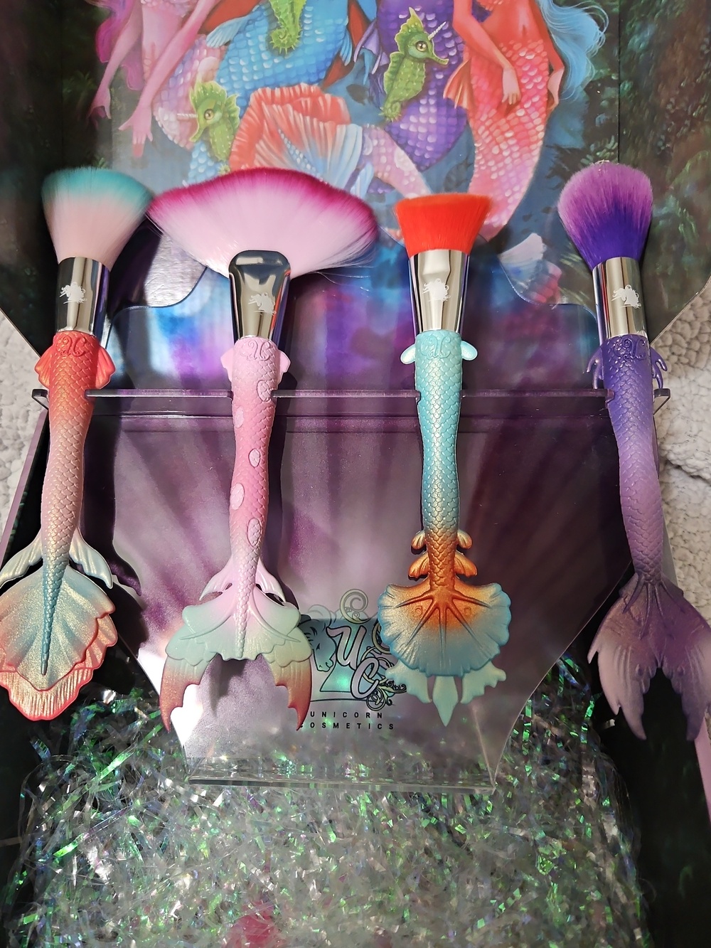 Mermaid Tail Makeup (4) Brush Set Inc Clam Brush Stand
